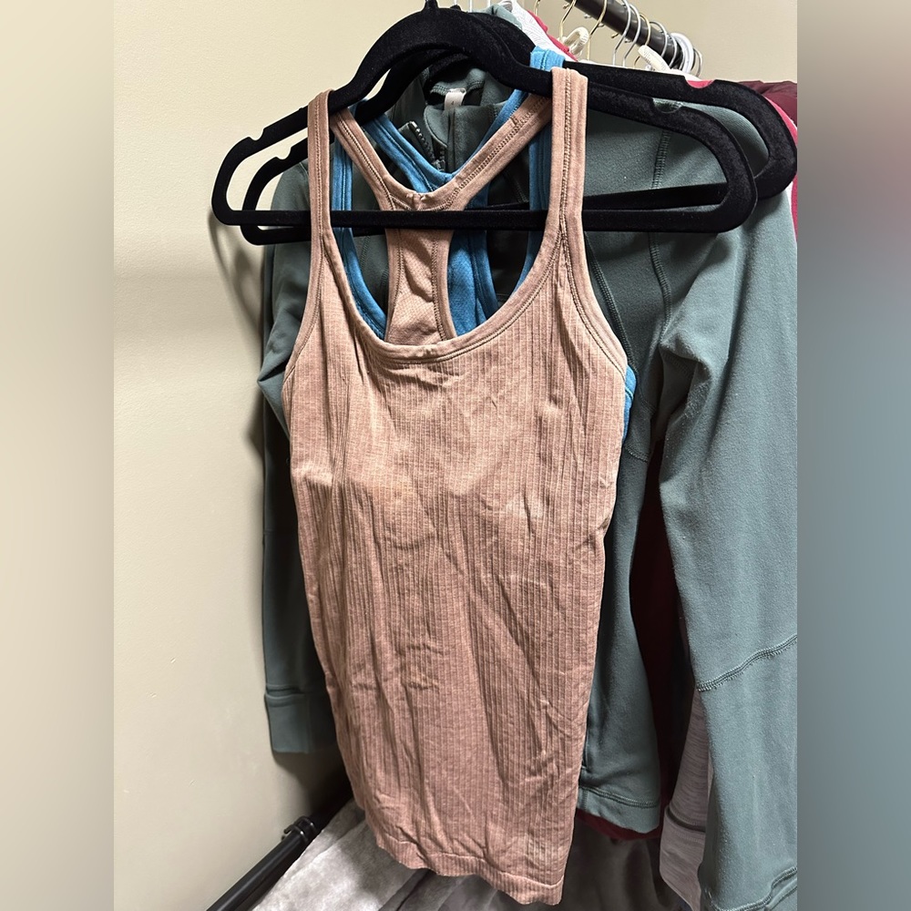 Lululemon Ebb To Street Tank Size 6